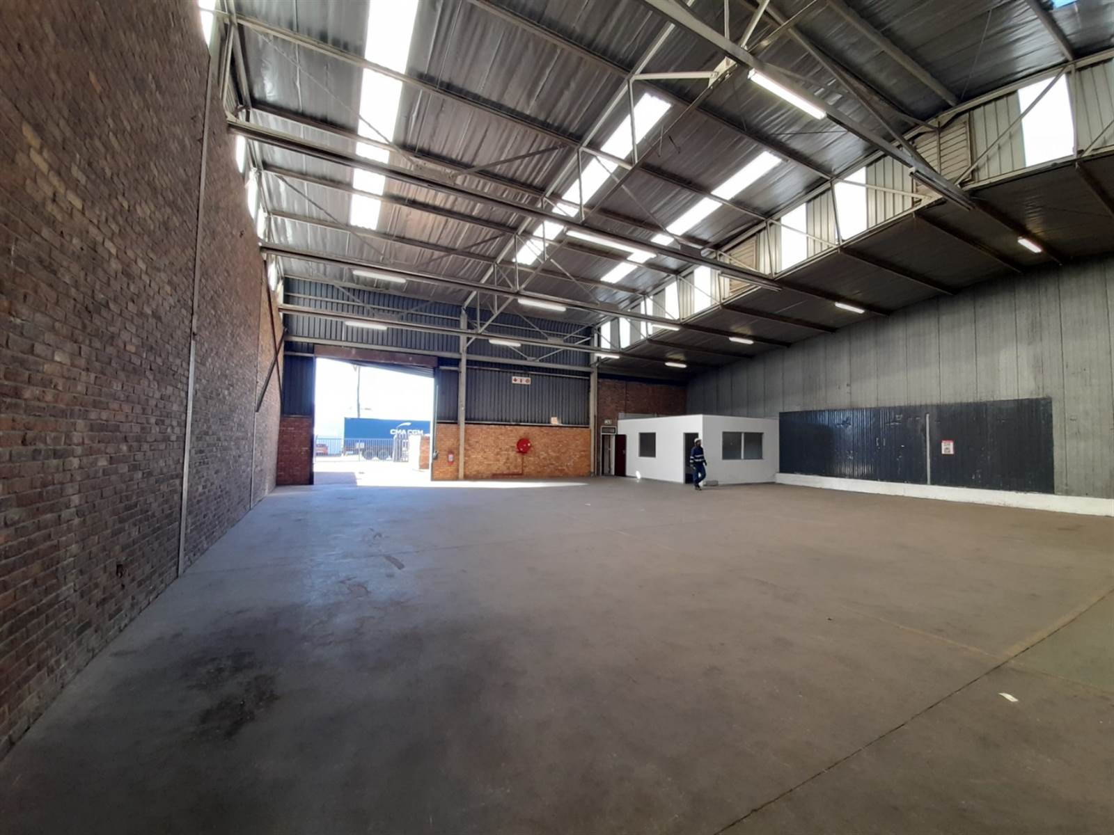 607  m² Commercial space in Jet Park photo number 8