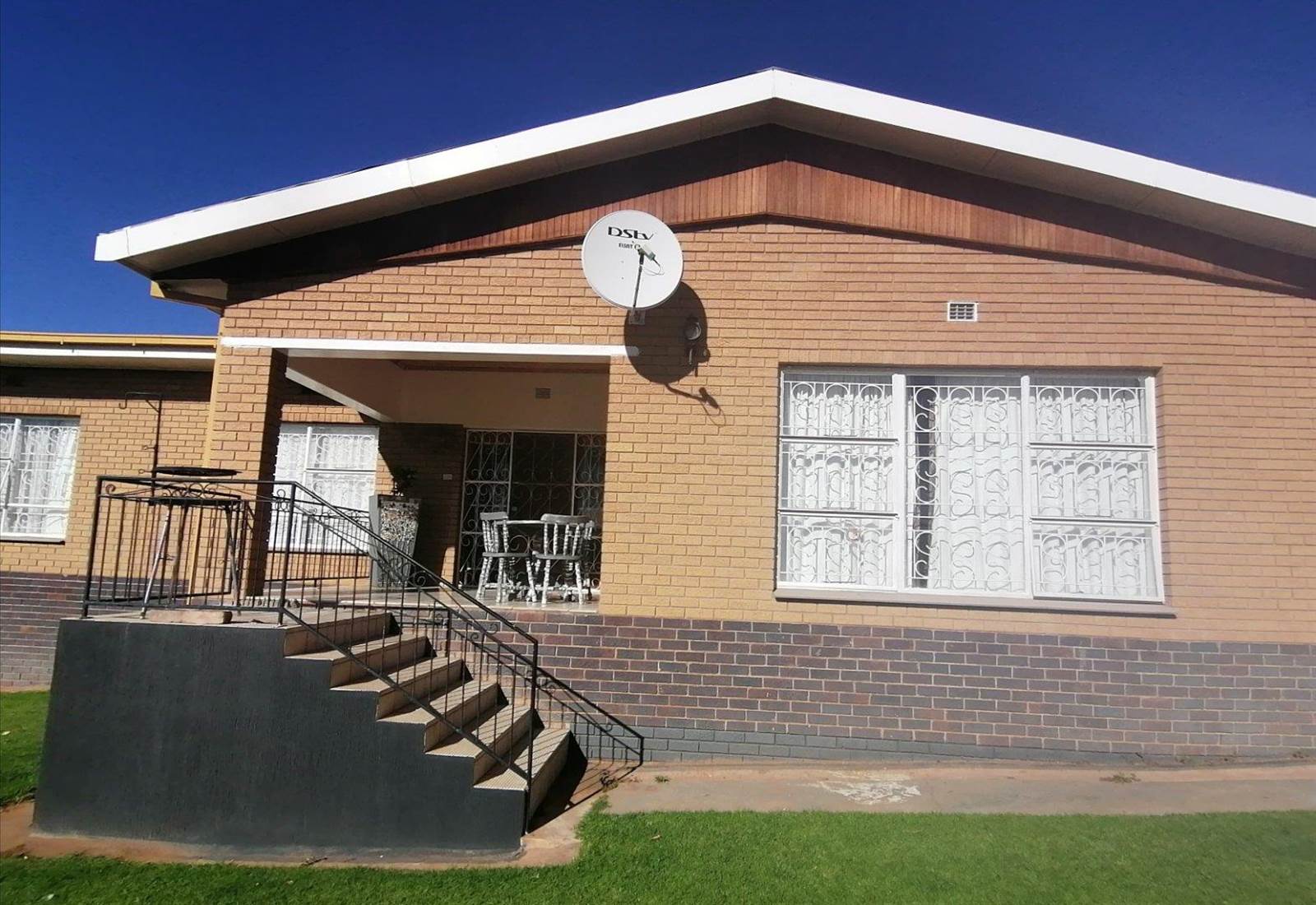 5 Bed House in Upington photo number 1