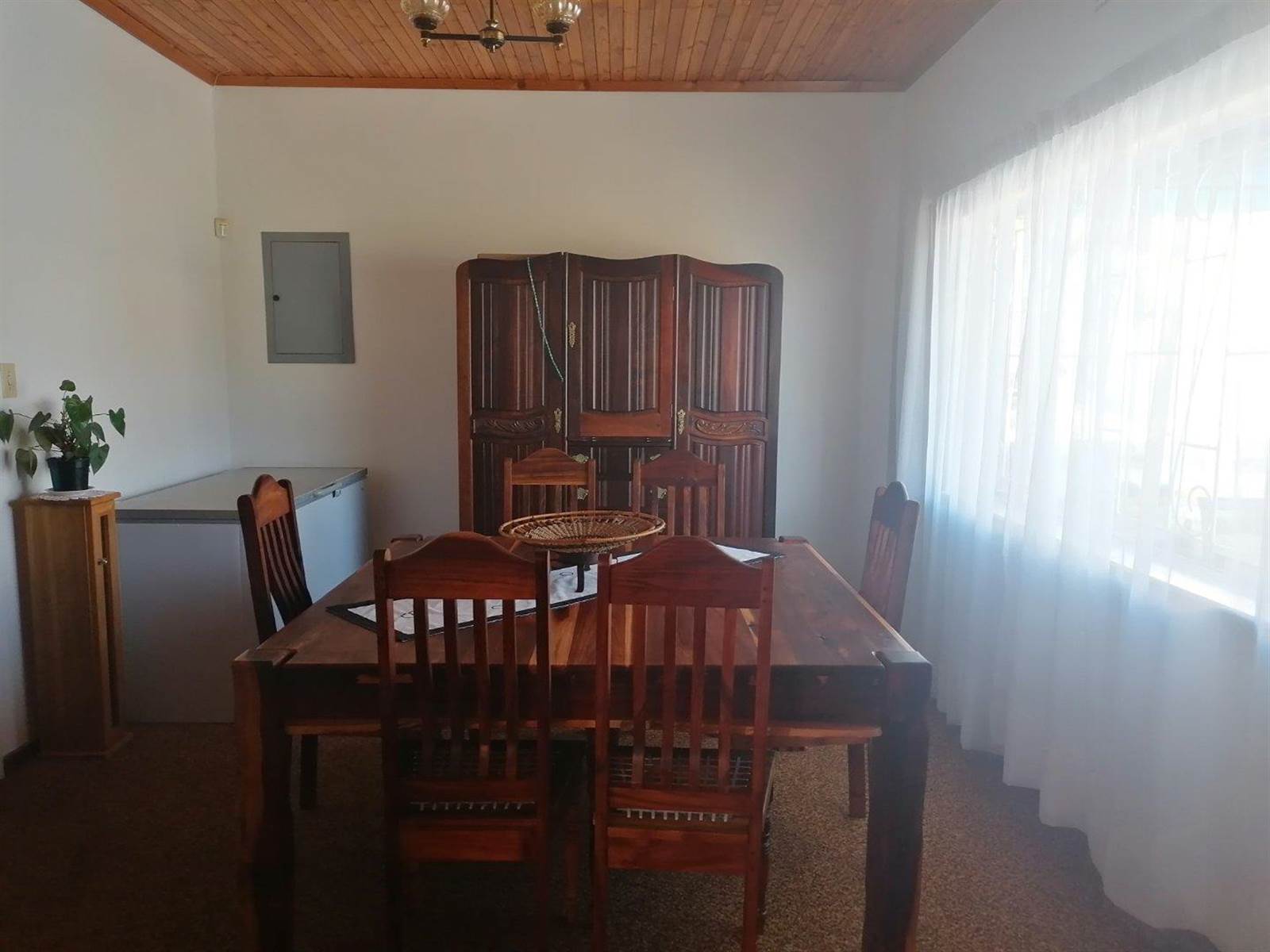 5 Bed House in Upington photo number 6