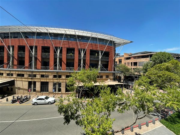 251  m² Commercial space in Melrose Arch