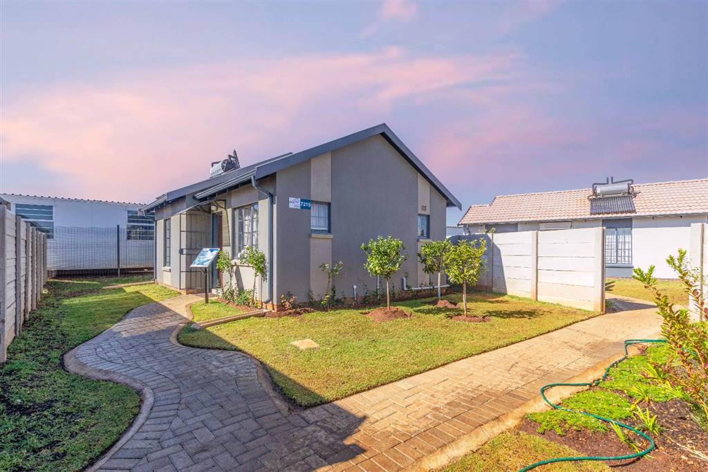 2 Bed House in Kempton Park Central photo number 15