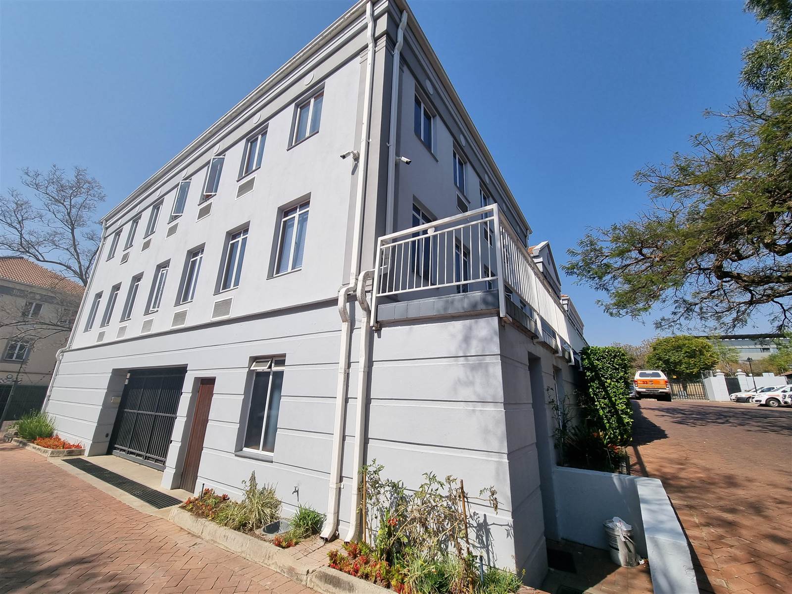 1086  m² Commercial space in Rivonia photo number 3