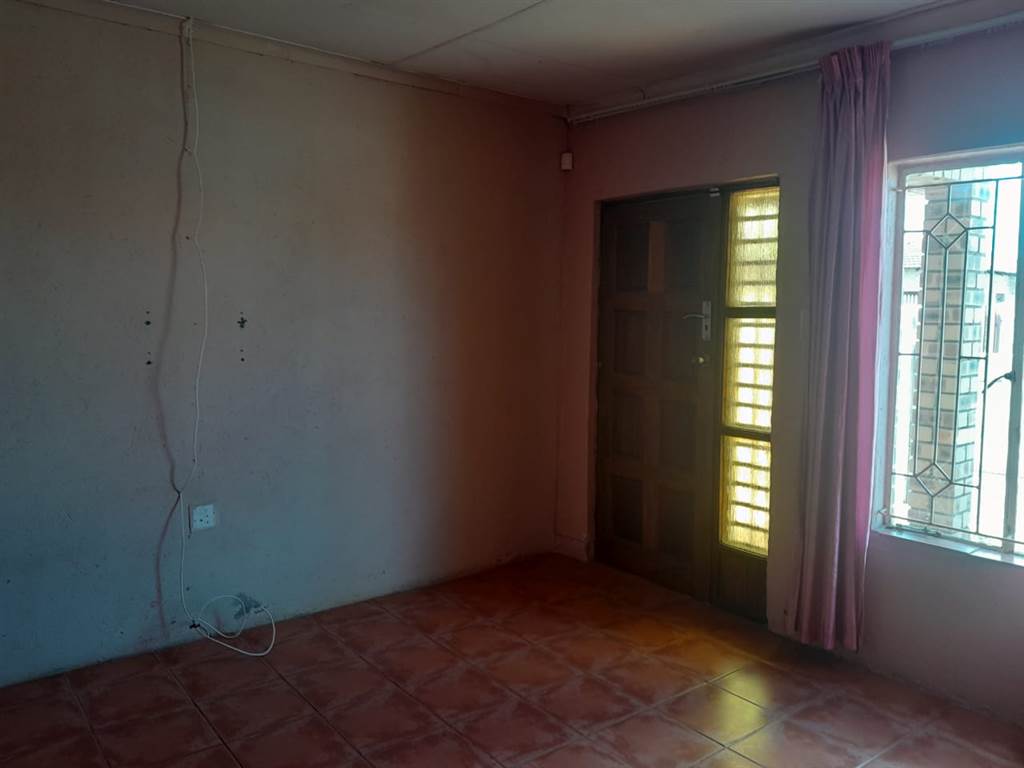 3 Bed House in Seshego photo number 11