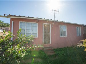 4 Bed House in Bombay Heights