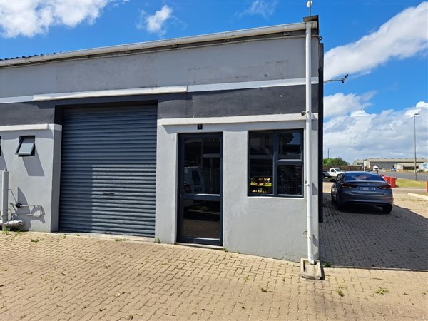 67  m² Industrial space in Alton