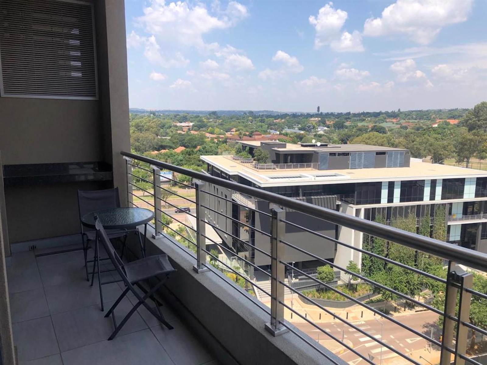 1 Bed Apartment in Menlyn photo number 8