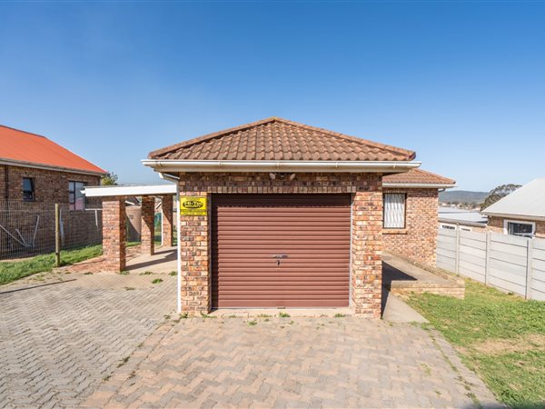 3 Bed House in Kingswood