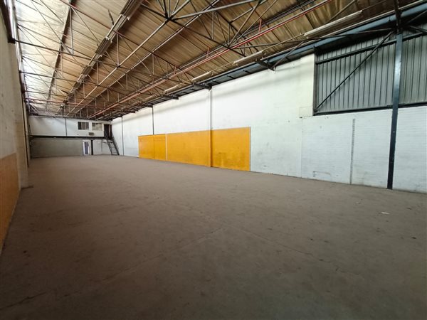 403  m² Industrial space