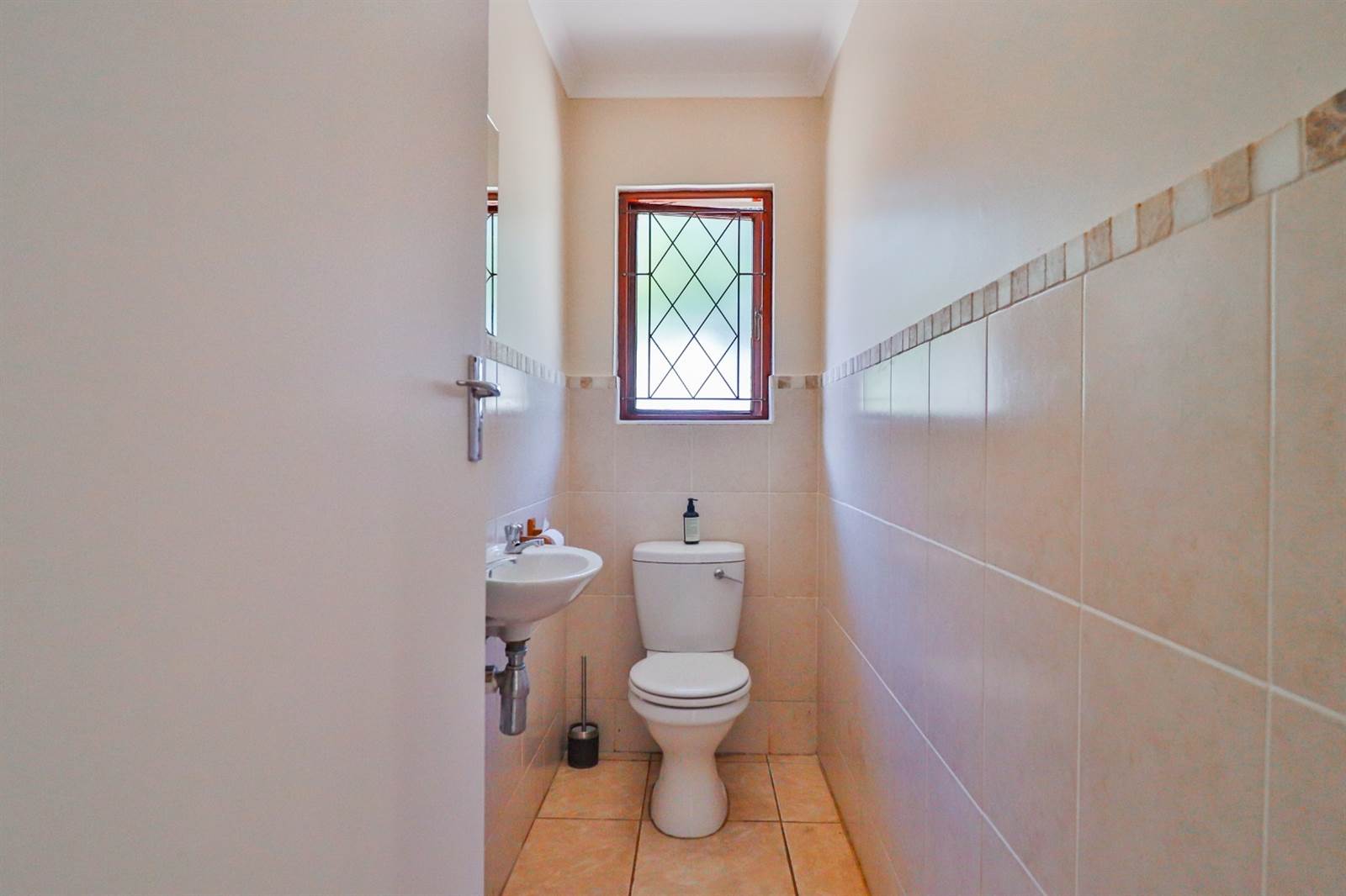 3 Bed House in Monteseel photo number 27