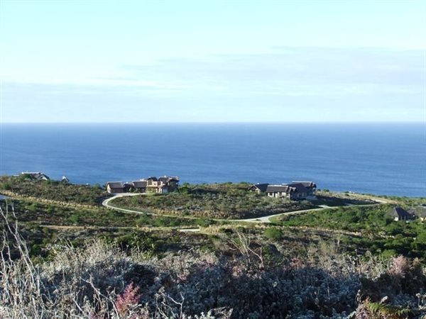 2.5 ha Land available in Pezula Private Estate