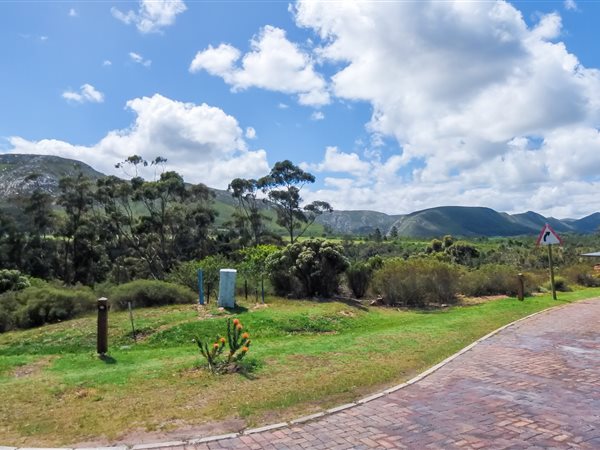 947 m² Land available in Crossways Farm Village