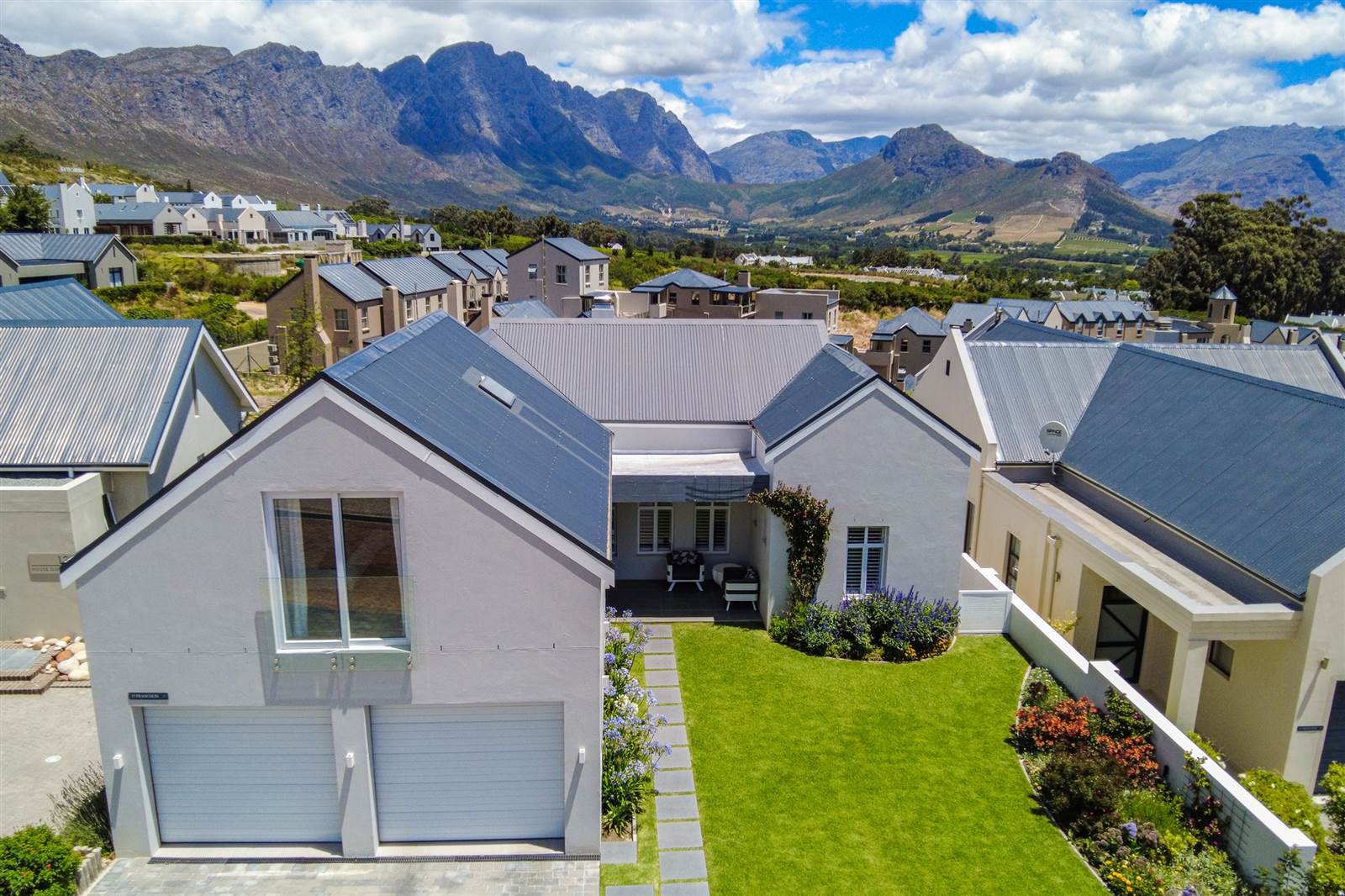 4 Bed House in Franschhoek photo number 5