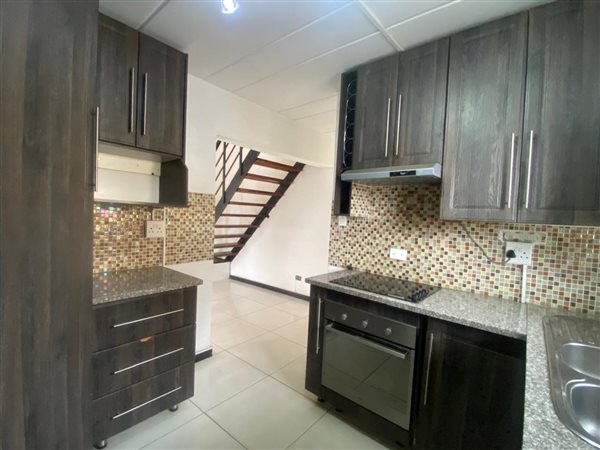 3 Bedroom Townhouse 3 Bedroom Townhouse
