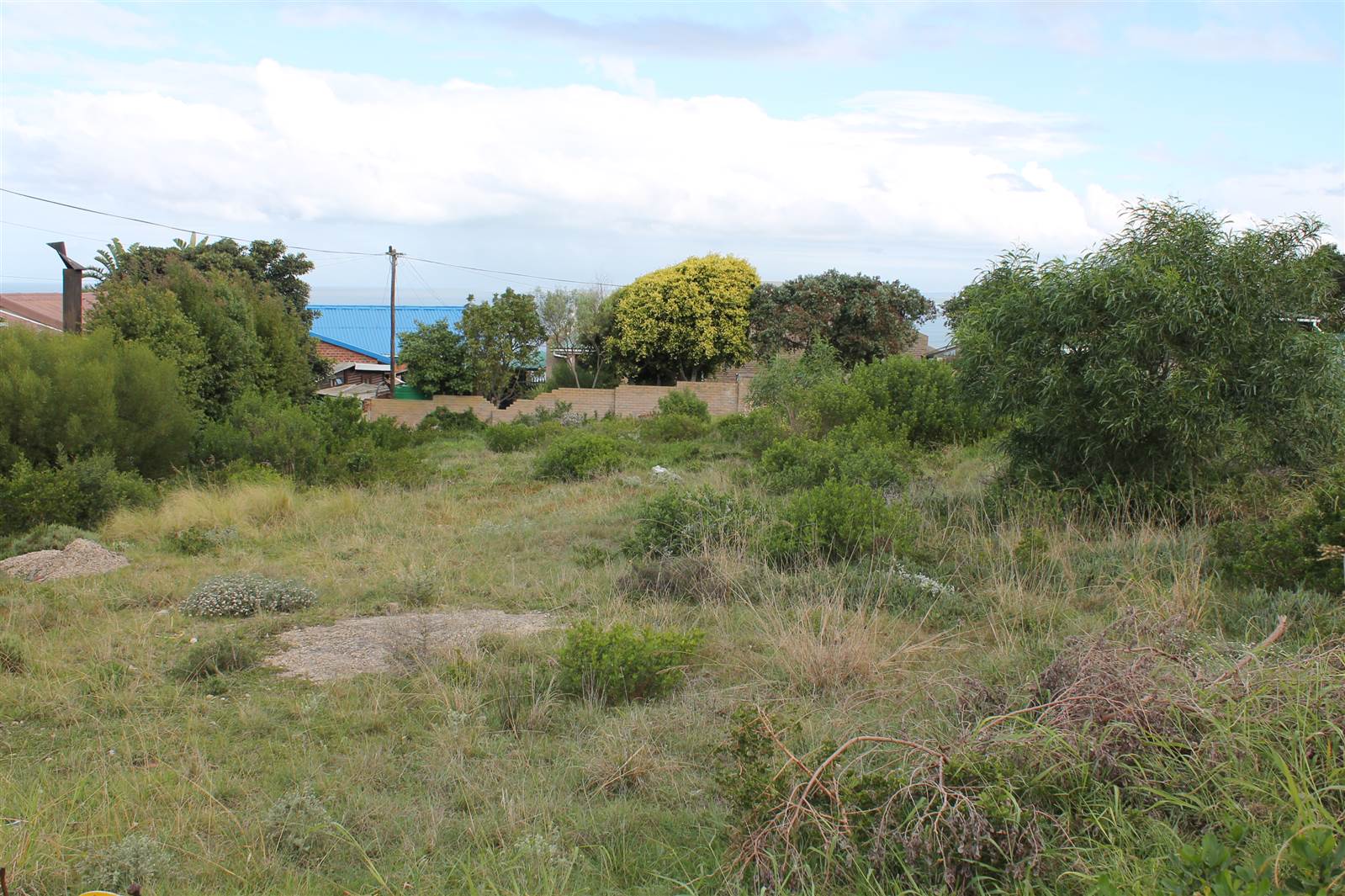 880 m² Land available in Dana Bay photo number 3