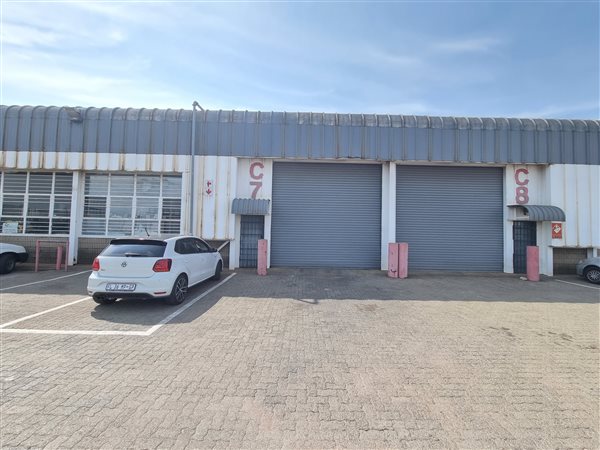 549  m² Industrial space