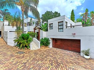 4 Bed House in Khyber Rock