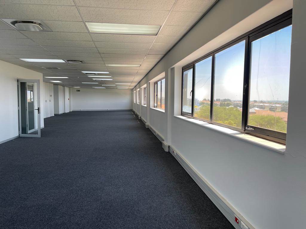228  m² Commercial space in Midridge Park photo number 15