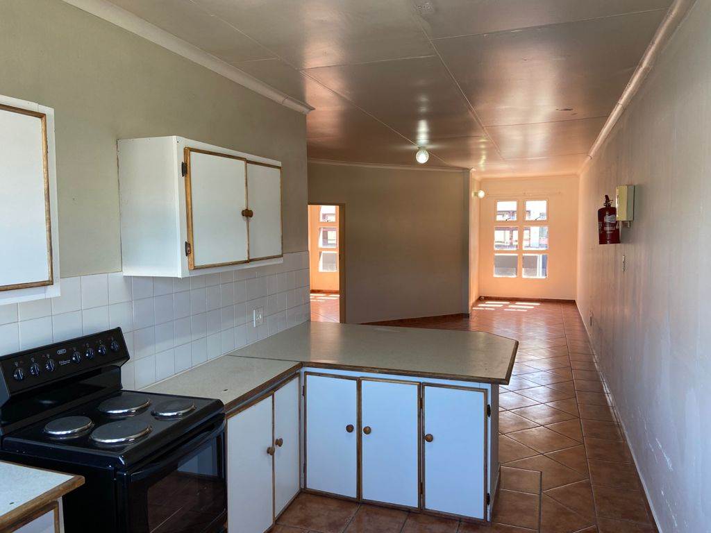 2 Bed Apartment in Piet Retief photo number 2