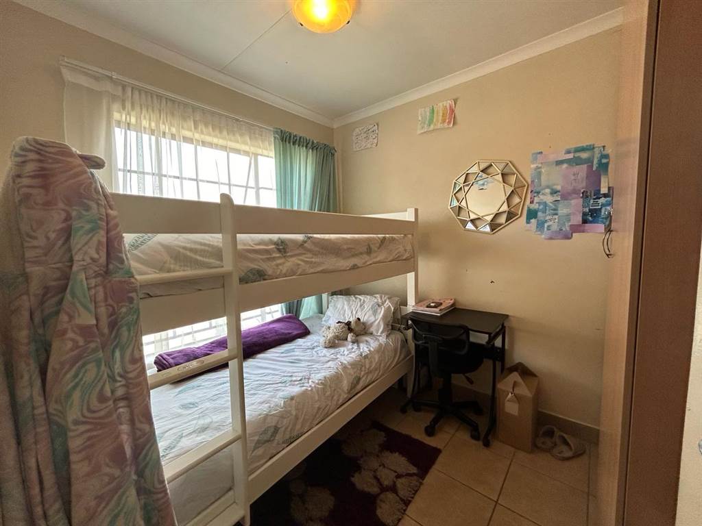 3 Bed House in Olievenhoutbosch photo number 23