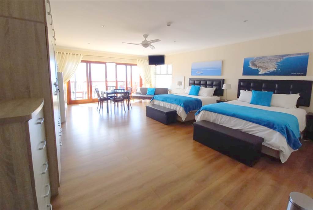 10 Bed House in Mossel Bay Central photo number 18