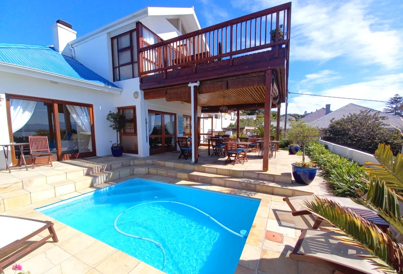 10 Bed House in Mossel Bay Central photo number 5