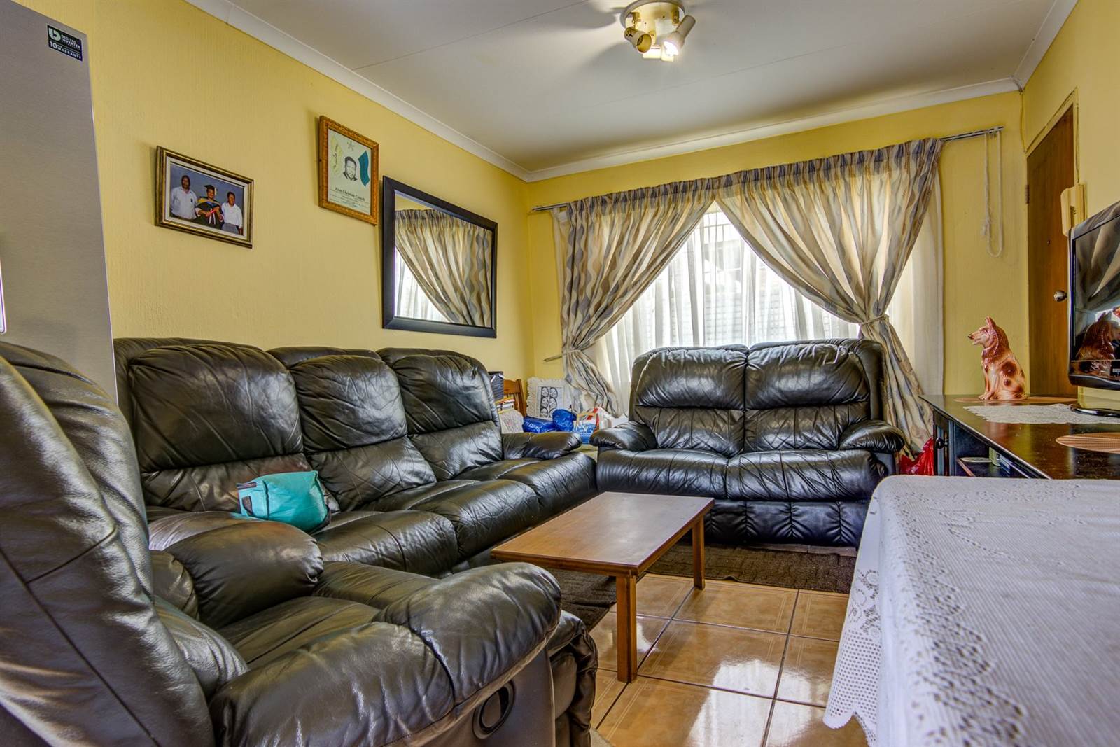 2 Bed Townhouse in Kempton Park Central photo number 5