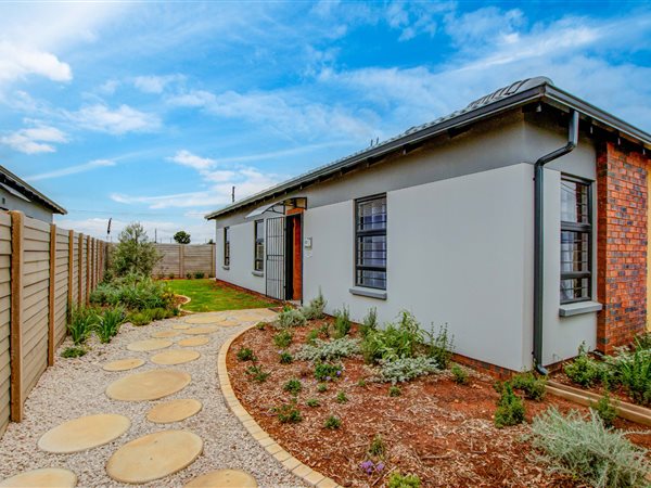 2 Bedroom House 2 Bedroom House
