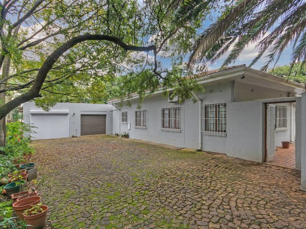 4 Bedroom House 4 Bedroom House