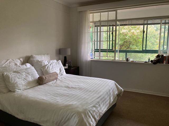 1 Bed Apartment in Craighall photo number 8