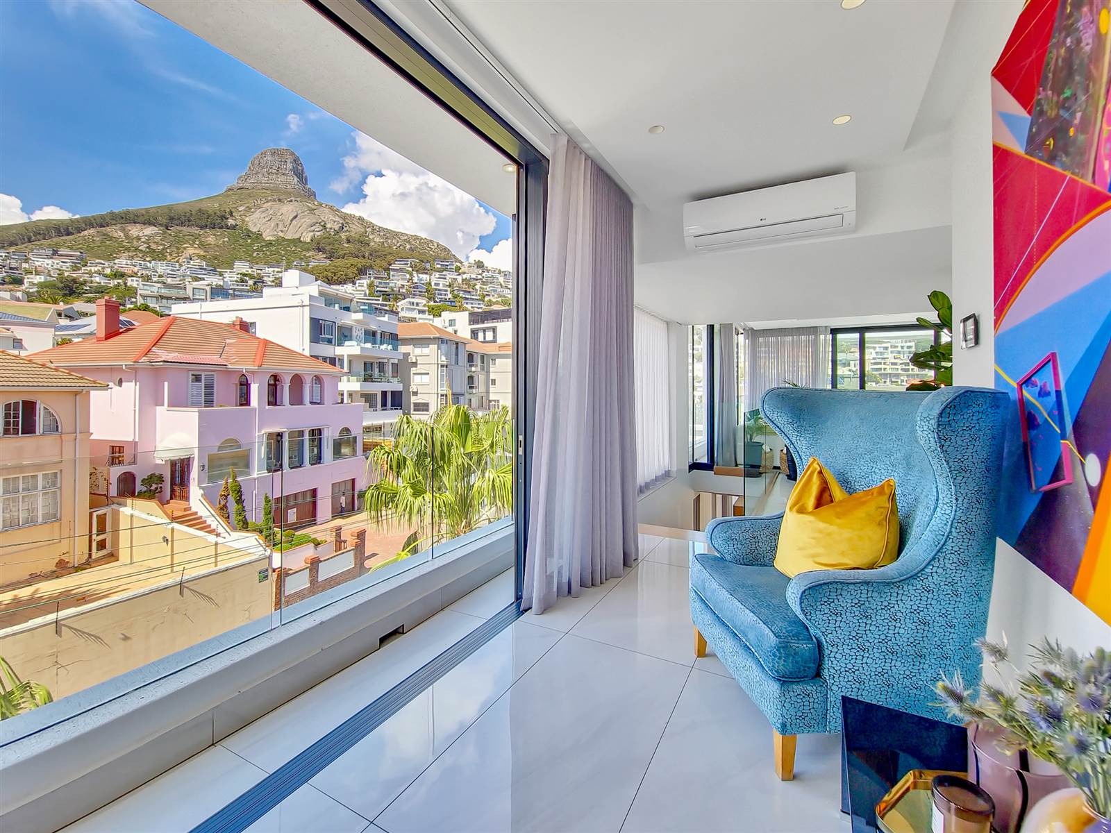 3 Bed Apartment in Bantry Bay photo number 17