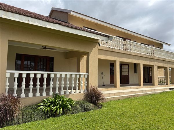 4 Bedroom House 4 Bedroom House