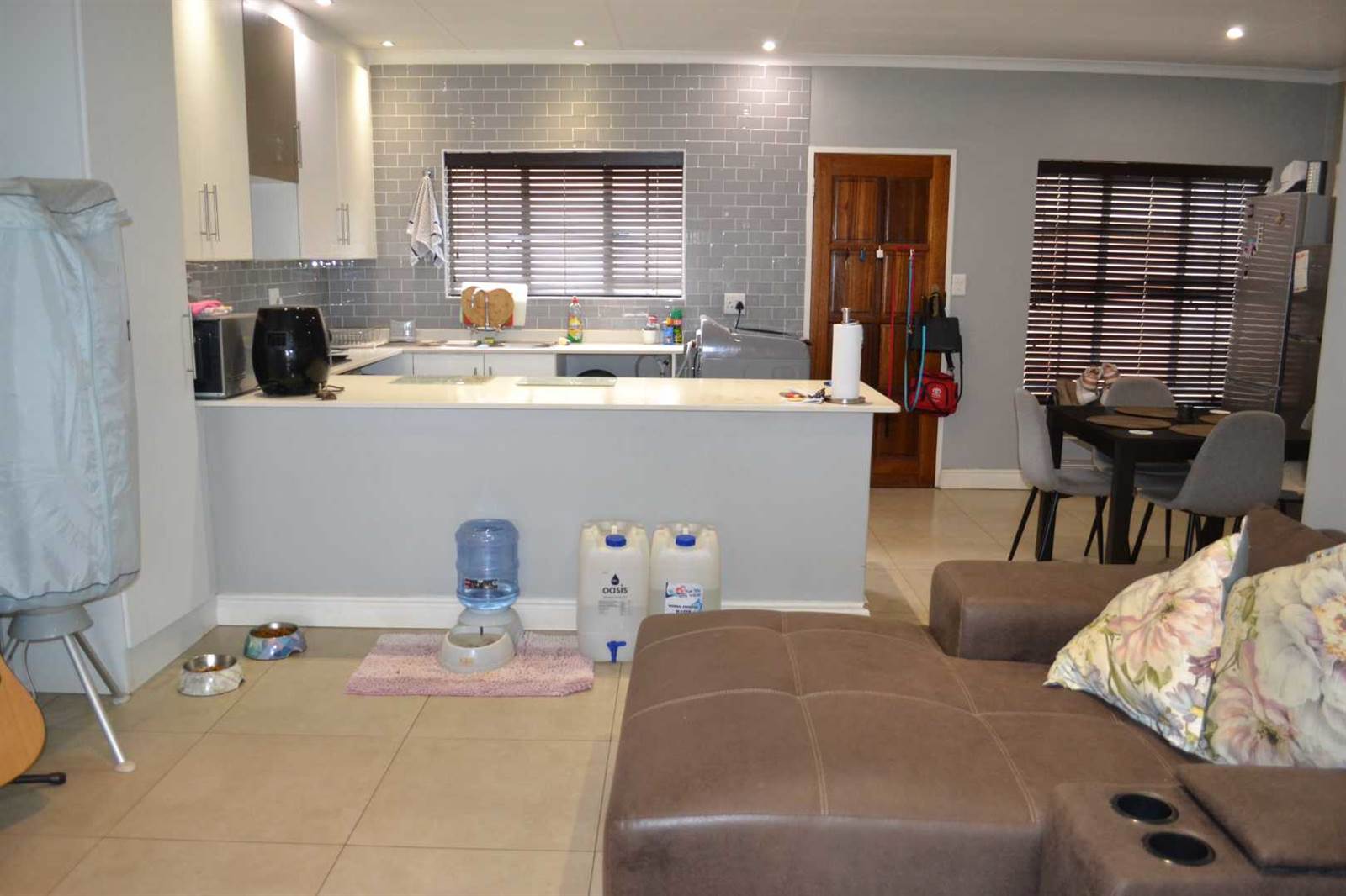 2 Bed Townhouse in Waterkloof photo number 15