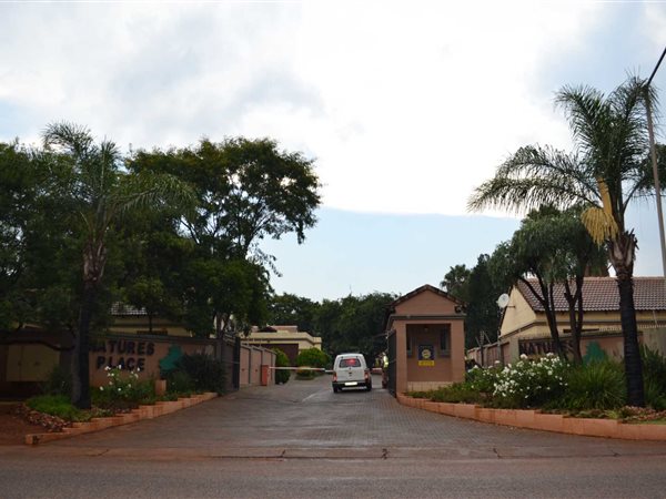 2 Bed Townhouse in Waterkloof