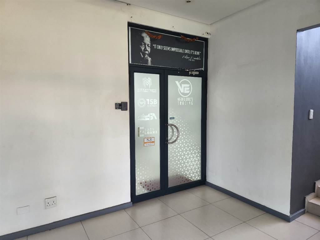 447  m² Commercial space in Greyville photo number 18