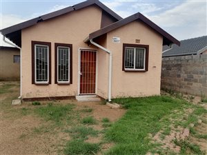 2 Bed House in Lakeside