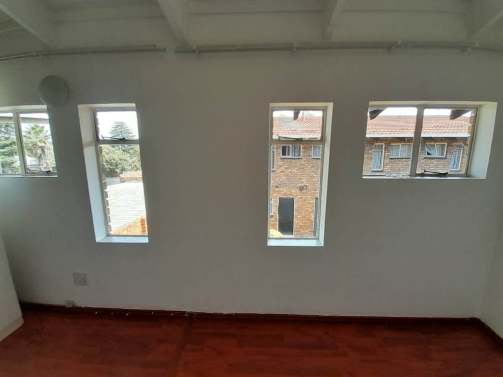 2 Bed Townhouse in Erasmia photo number 12