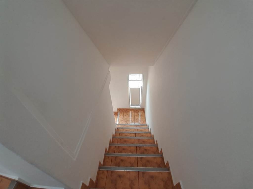 2 Bed Townhouse in Erasmia photo number 11