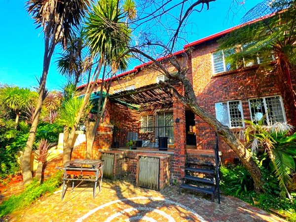 4 Bed Townhouse in Constantia Park