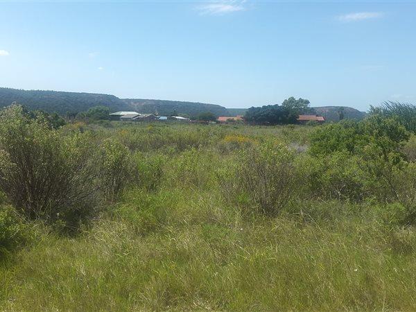 1 190 m² Land