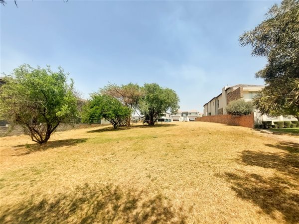 1 008 m² Land 1 008 m² Land