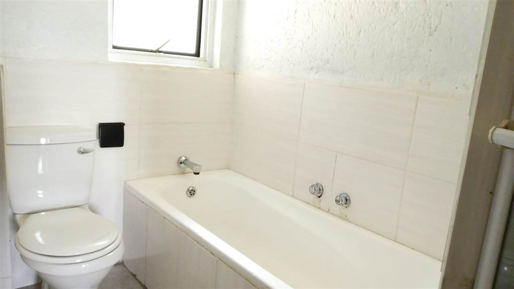 3 Bed Townhouse in Benoni CBD photo number 26
