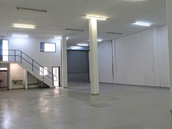 503  m² Industrial space