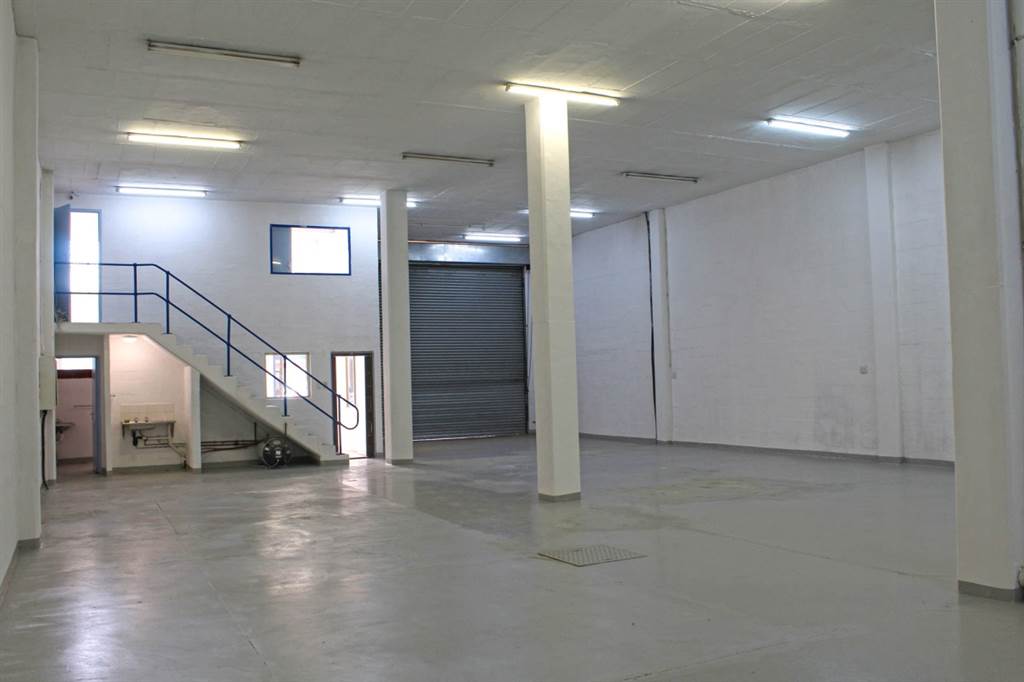 503  m² Industrial space in New Germany photo number 1