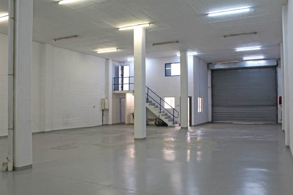503  m² Industrial space in New Germany photo number 3