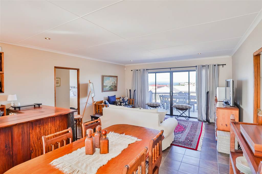 4 Bed House in Stilbaai photo number 30