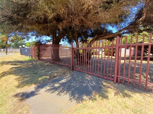 2 Bedroom House 2 Bedroom House