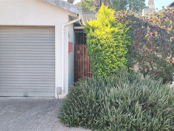 2 Bedroom House 2 Bedroom House