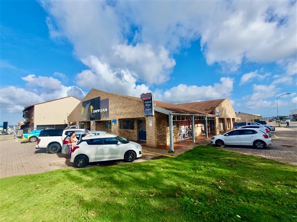 857 m² Commercial space 857 m² Commercial space