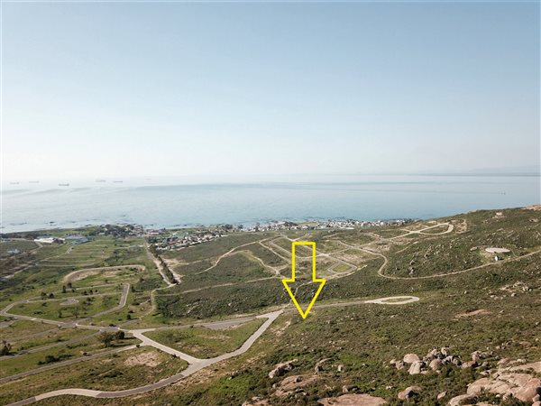 453 m² Land