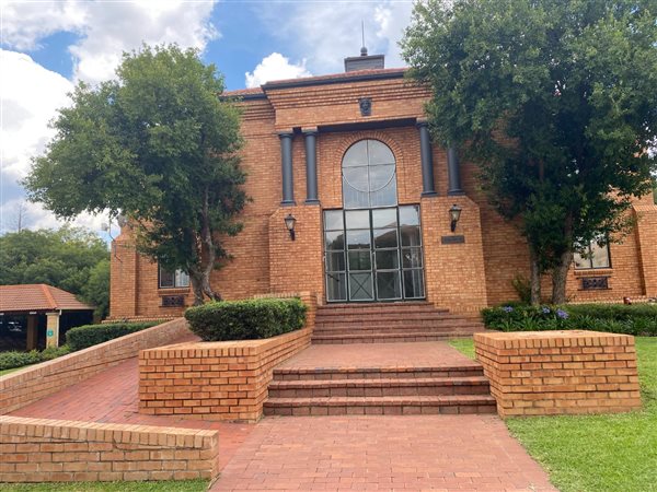 750  m² Commercial space in Rivonia